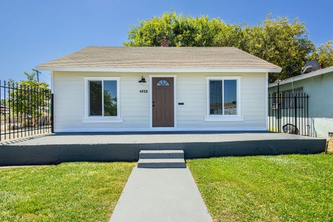 Photo of 4958 E San Rafael Street, Compton, CA 90221 (MLS # CV26150746)