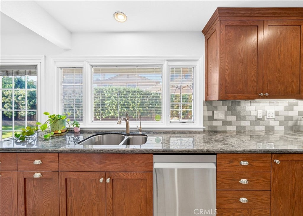 5291 Kenilworth, Huntington Beach CA 92649 - Photo 13