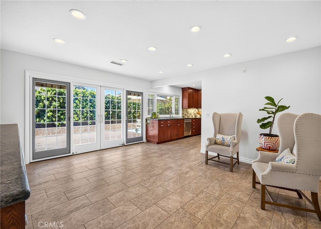 5291 Kenilworth, Huntington Beach CA 92649 - Photo 16