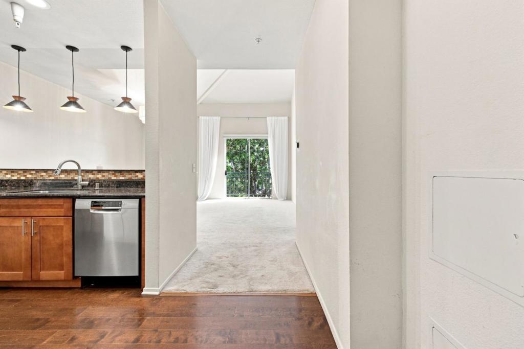 951 S 12th Street 302