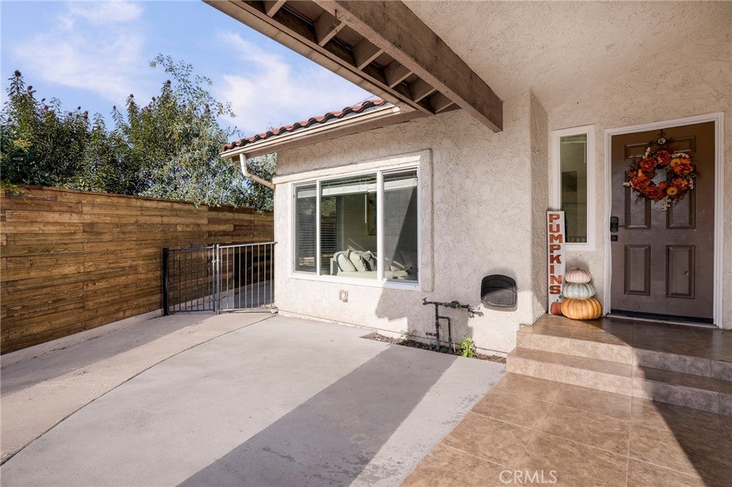 10110 Sunland Boulevard