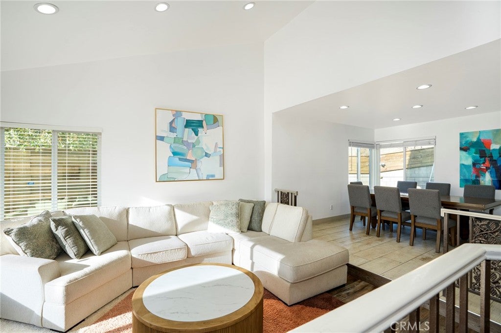 10110 Sunland Boulevard