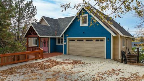 Photo of 1253 Golden Rule Ln, Lake Arrowhead, CA 92352 (MLS # GD26096327)