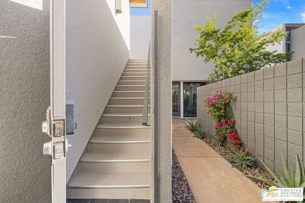 48 @ Baristo - Residential