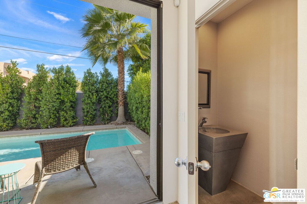 48 @ Baristo - Residential