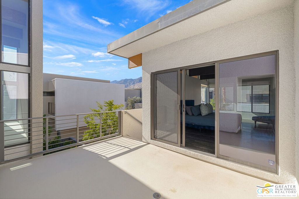 48 @ Baristo - Residential