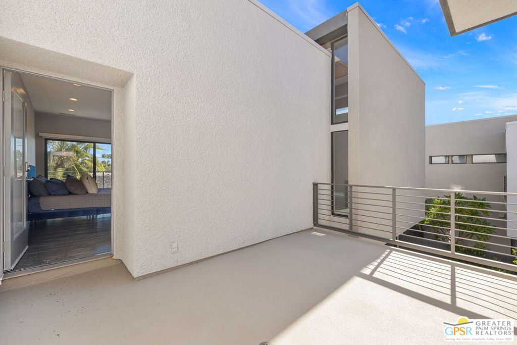 48 @ Baristo - Residential