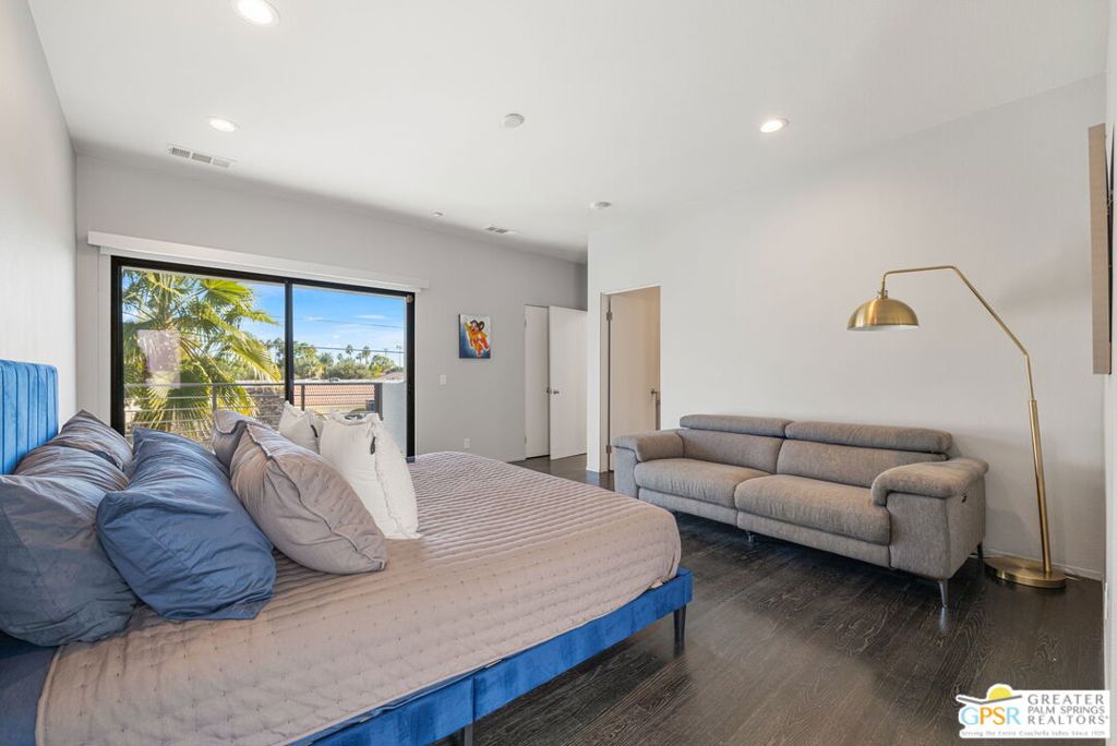 48 @ Baristo - Residential