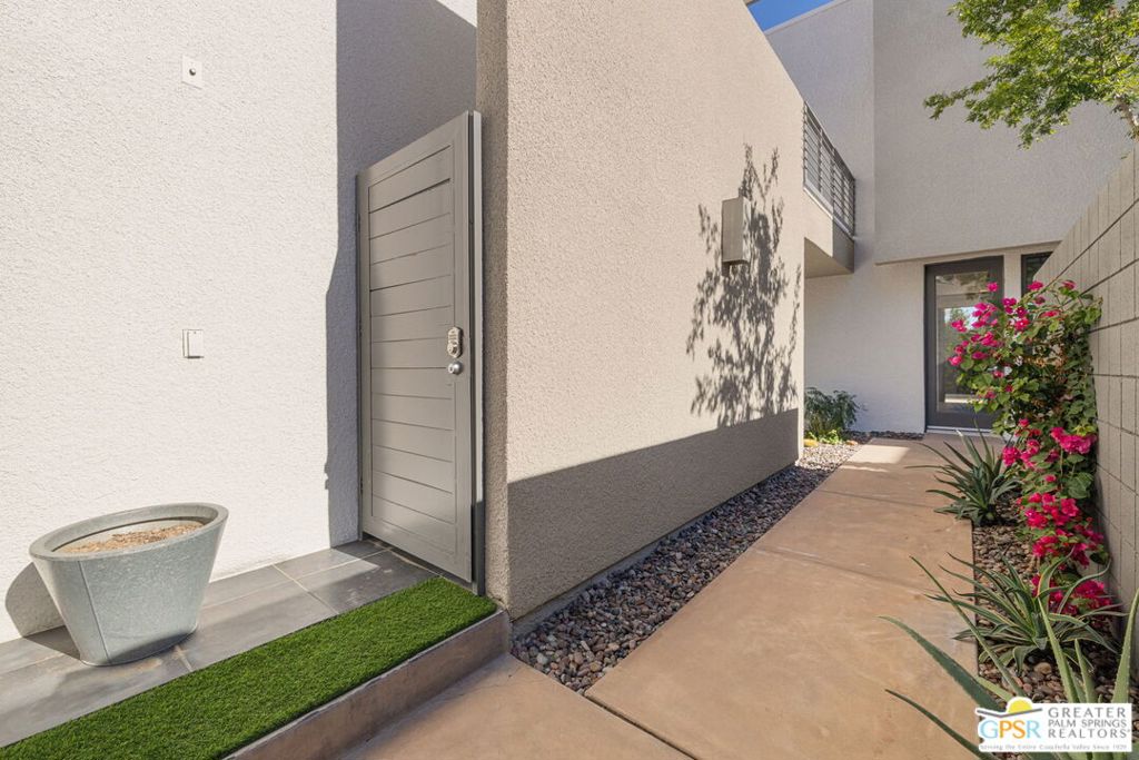 48 @ Baristo - Residential