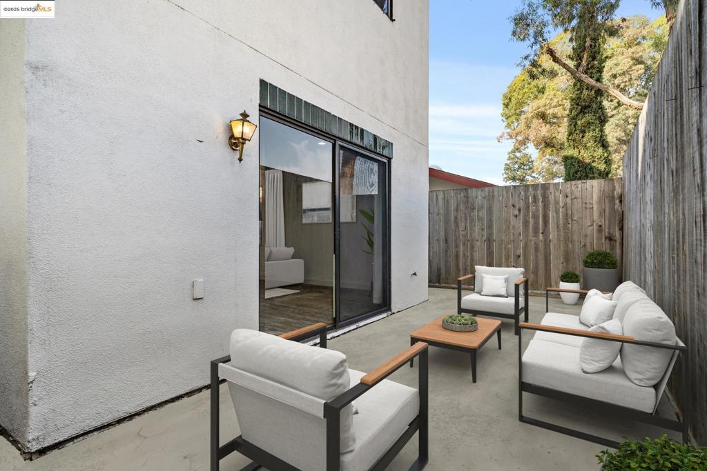 TWO WORLDS - Residential