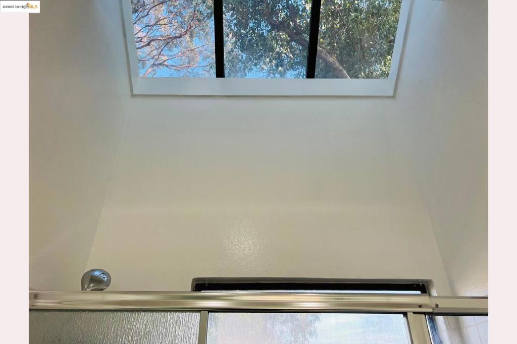 TWO WORLDS - Residential