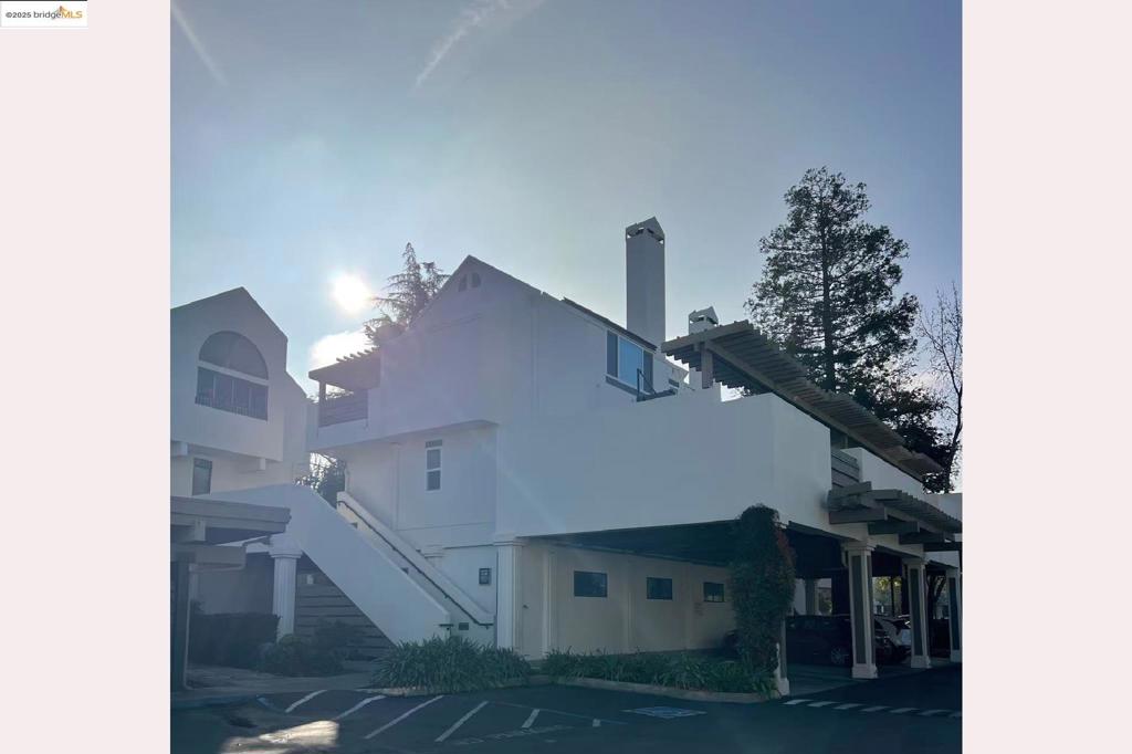 TWO WORLDS - Residential