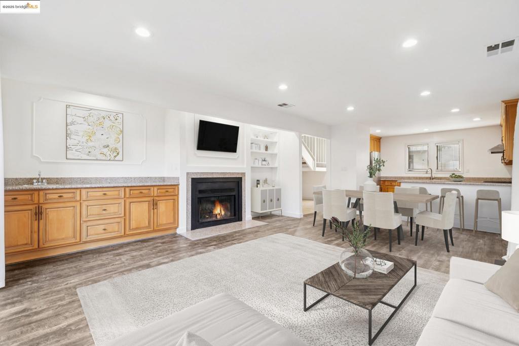 TWO WORLDS - Residential