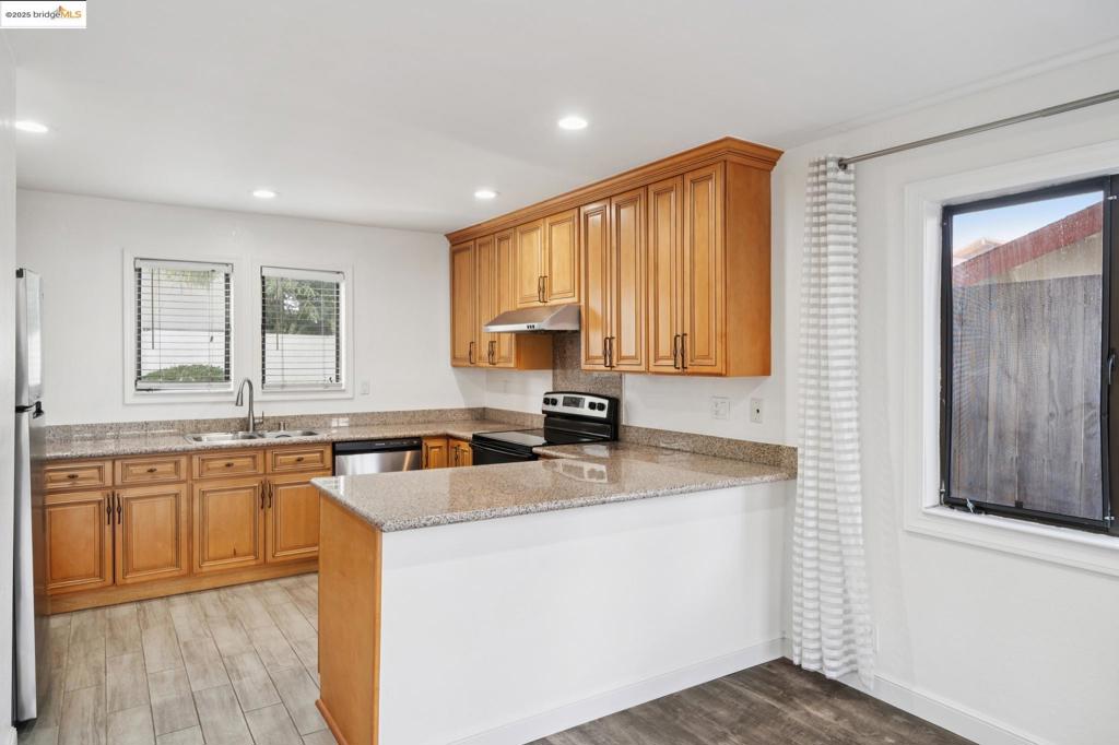 TWO WORLDS - Residential