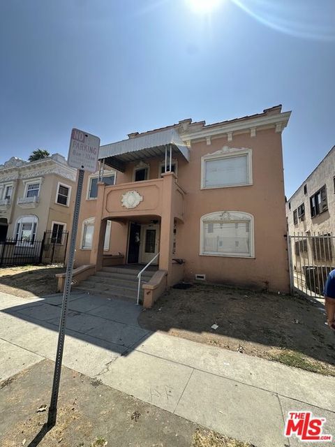 Photo of 1114 W 42nd Street, Los Angeles, CA 90037 (MLS # 25618649)