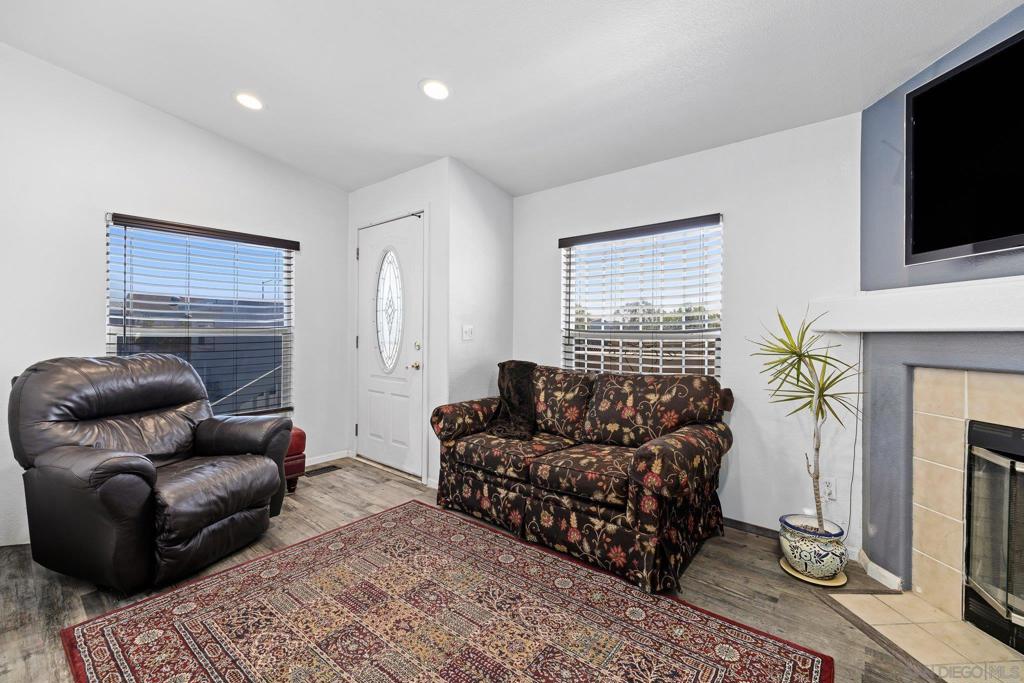 2420 Palm Ave SPC 23