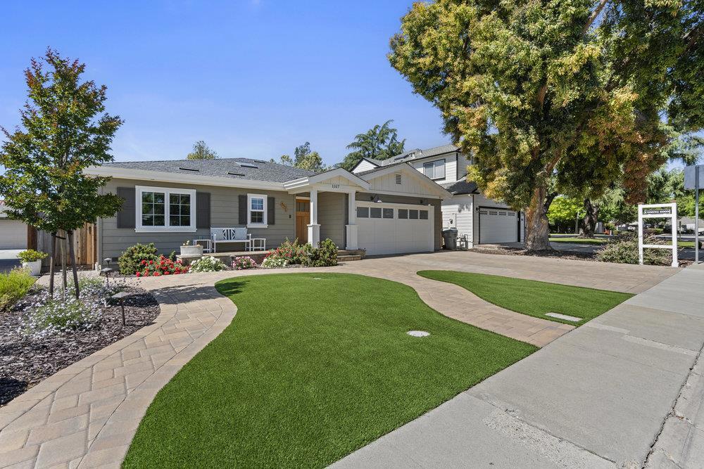 1107 Mayette Avenue