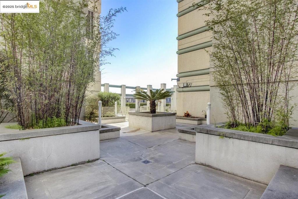 CHINATOWN - Residential