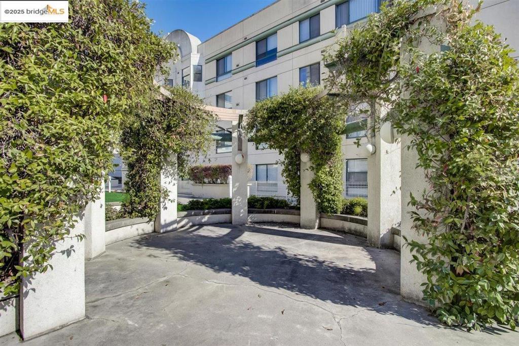 CHINATOWN - Residential