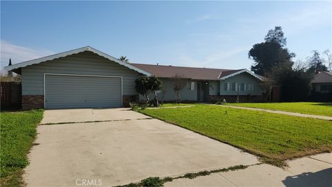 Photo of 6016 Ashwood St, Bakersfield, CA 93308 (MLS # OC26011990)