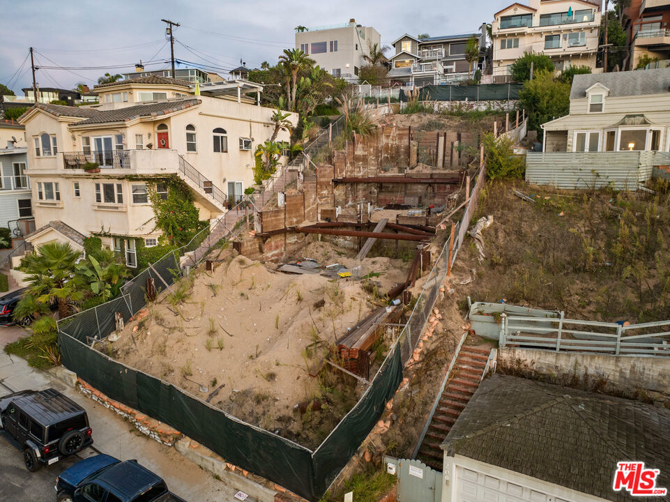 Properties 4 210 Montreal Street