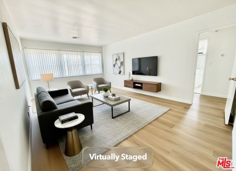 Photo of 3713 Selby Avenue, Los Angeles, CA 90034 (MLS # 26775257)