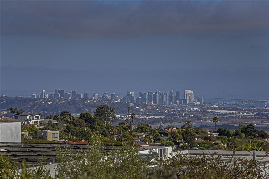 listing image 130728802628814064517