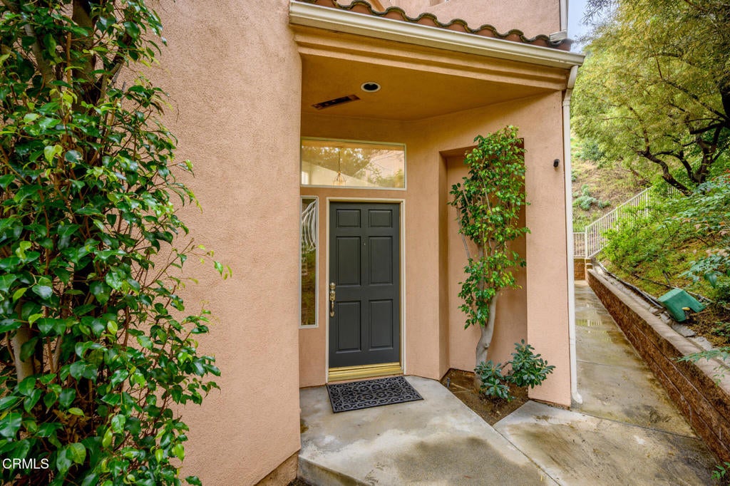 925 Calle La Primavera, Glendale CA 91208
