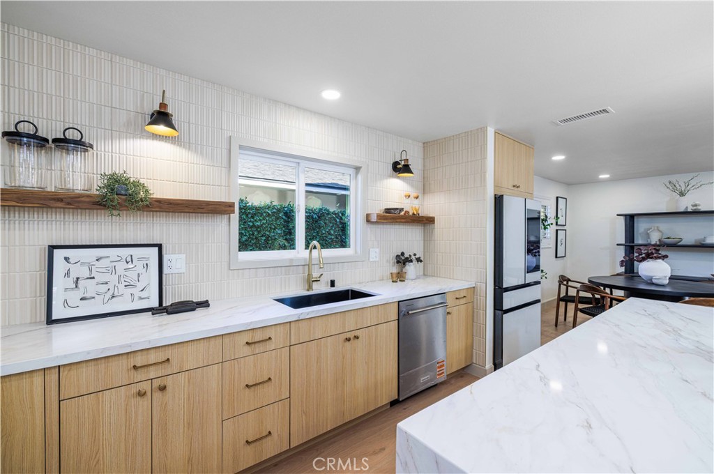 9792 La Arena Circle