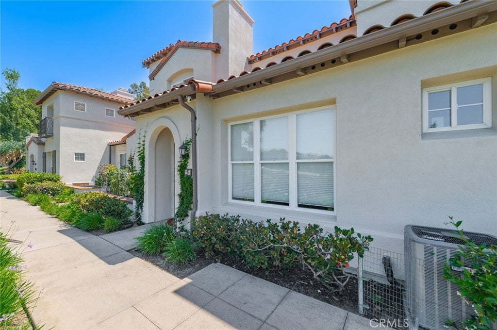 5 Sorrento Court