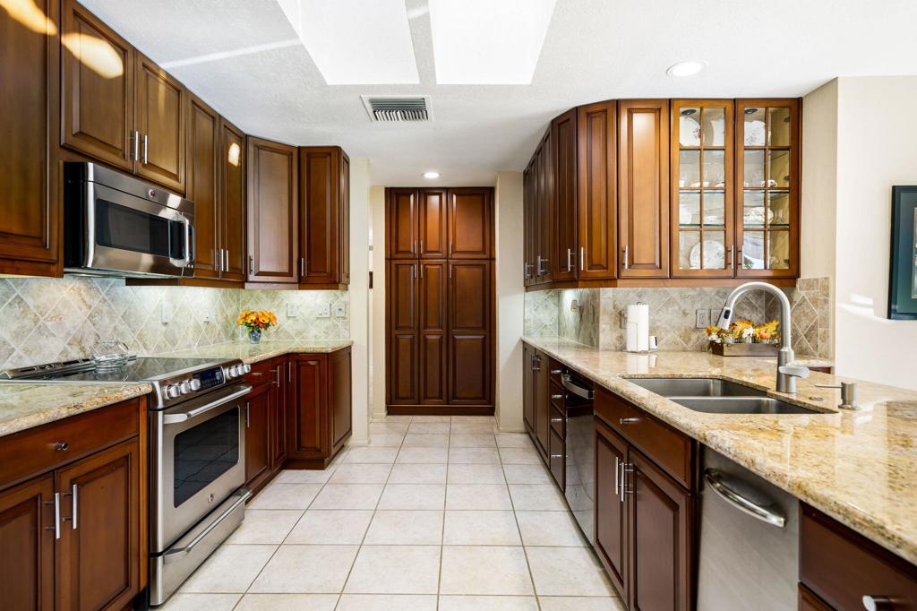 The Springs C.C. - Residential