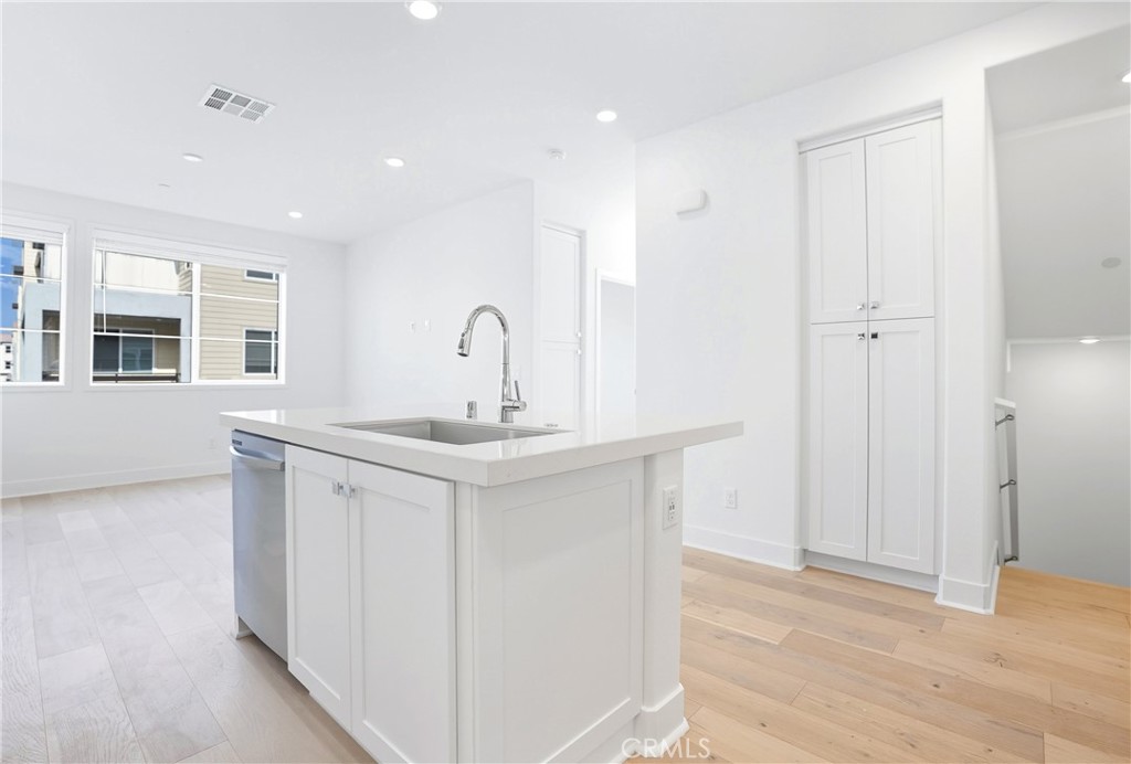 Mariposa - Residential Lease