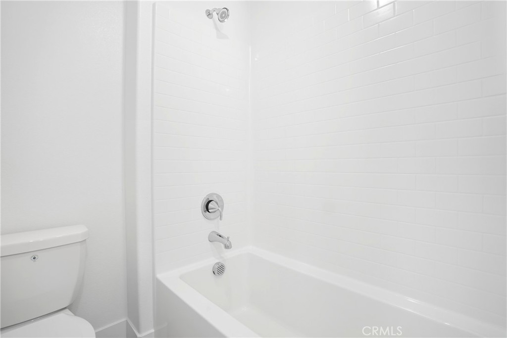 Mariposa - Residential Lease