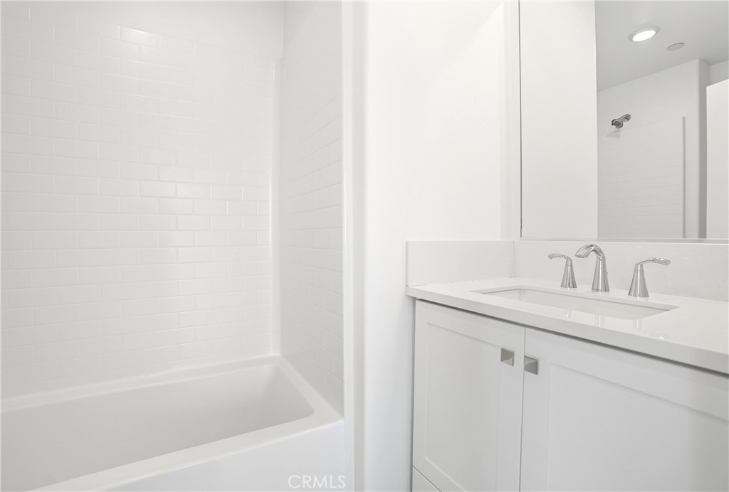 Mariposa - Residential Lease