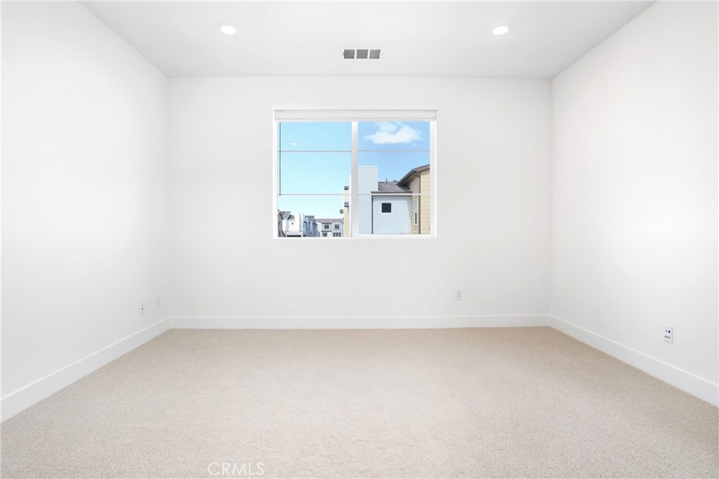 Mariposa - Residential Lease