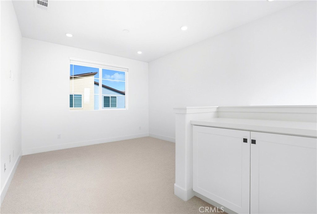 Mariposa - Residential Lease