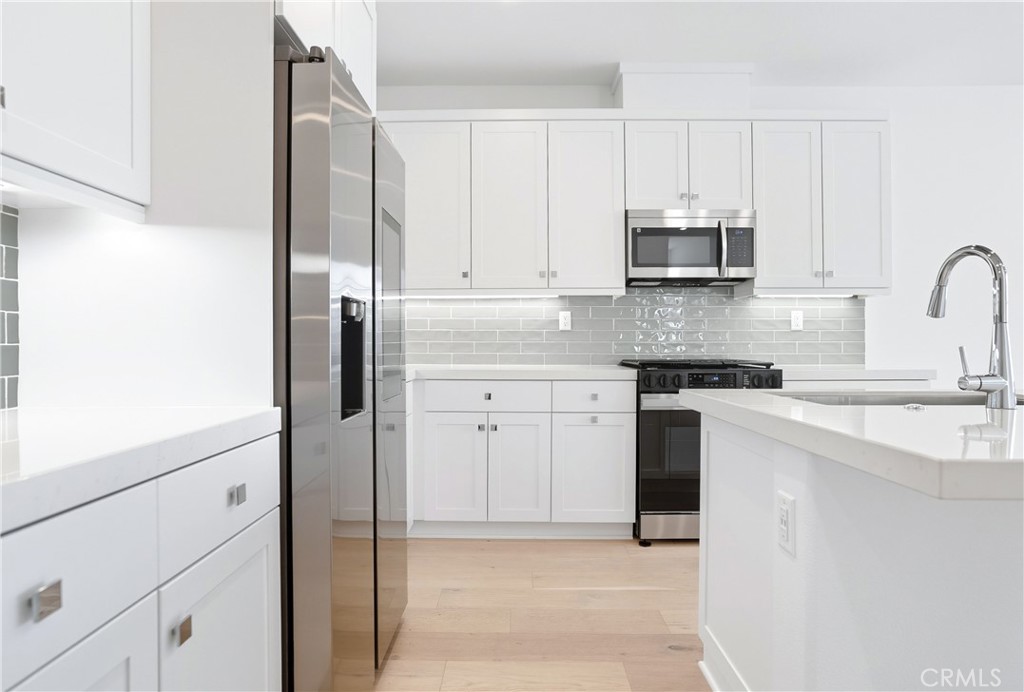 Mariposa - Residential Lease