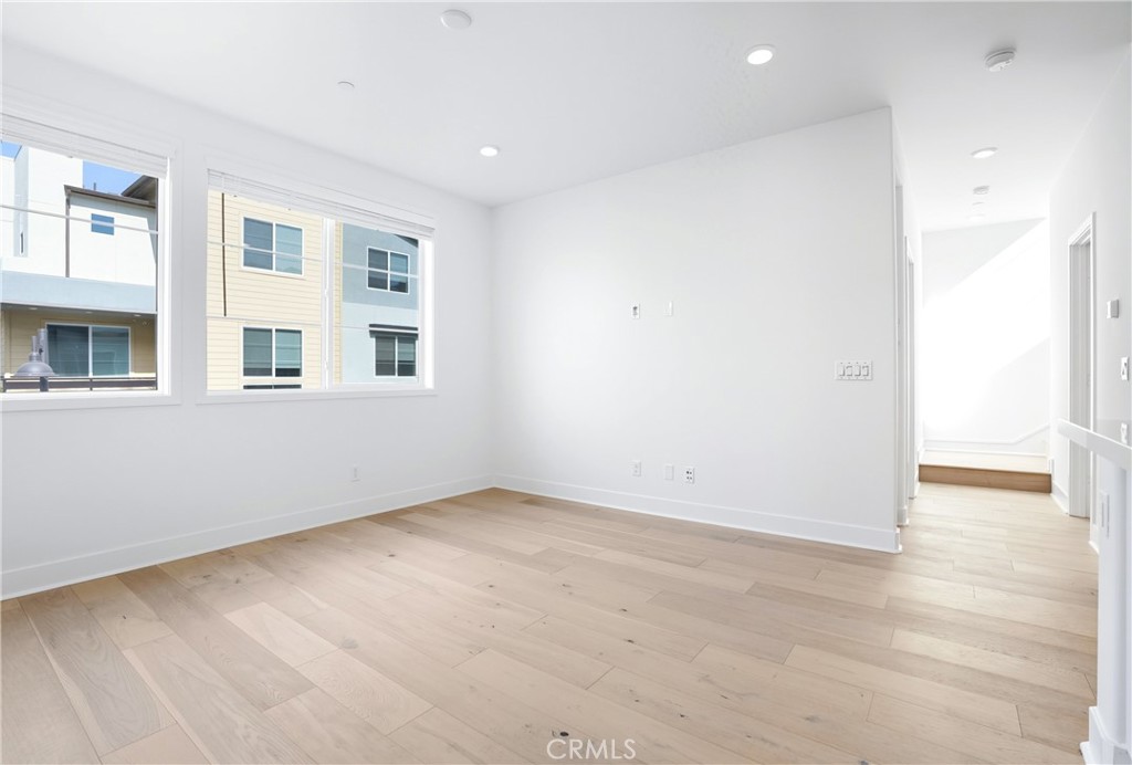 Mariposa - Residential Lease