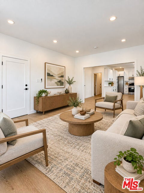 Photo of 233 N Berendo Street #1, Los Angeles, CA 90004 (MLS # 26992597)