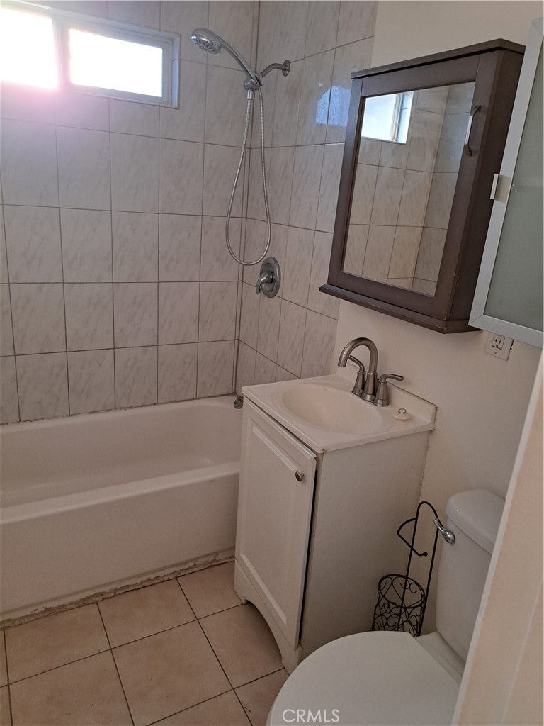1206 S Palm