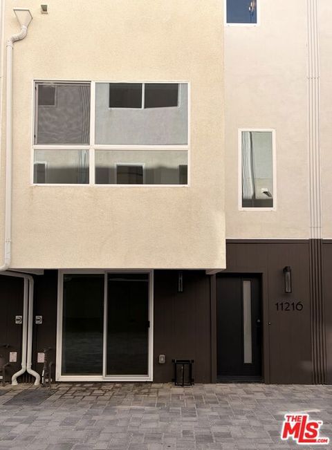 Photo of 11216 W Lyon Lane #13, North Hollywood, CA 91606 (MLS # 26657693)