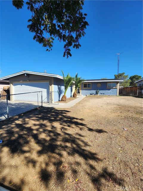 Photo of 38850 Carolside Ave, Palmdale, CA 93550 (MLS # SR25255920)