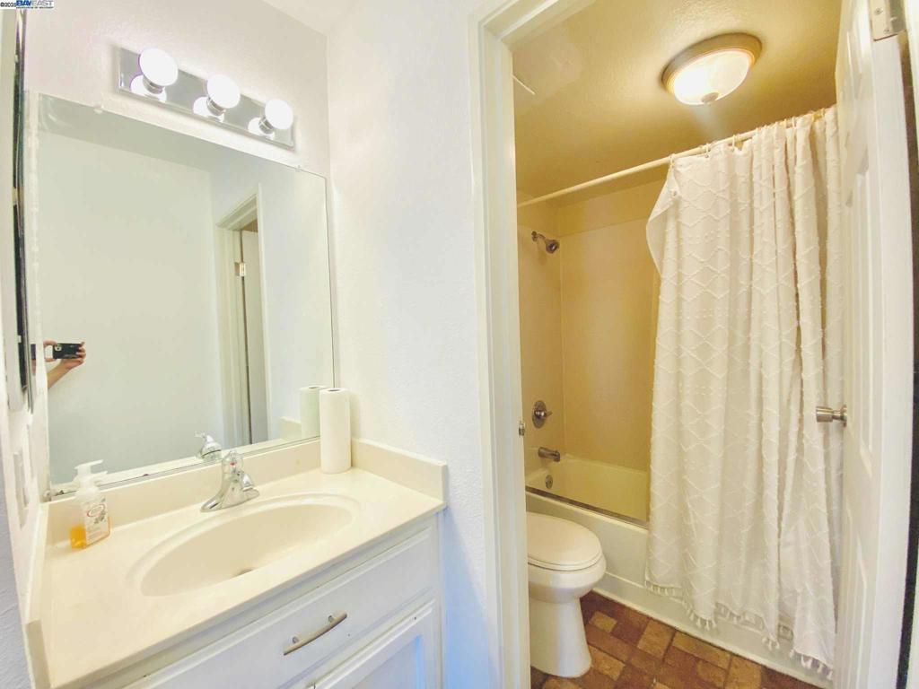 CASTRO VALLEY - Residential