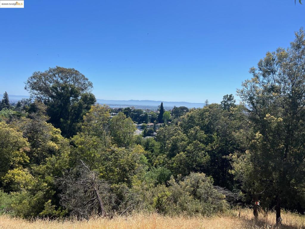 OAKLAND HILLS - Land