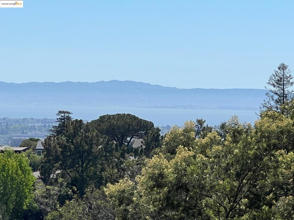 OAKLAND HILLS - Land