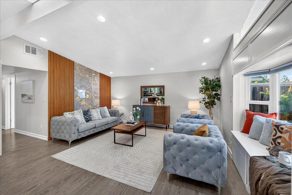 854 Lakewood Drive