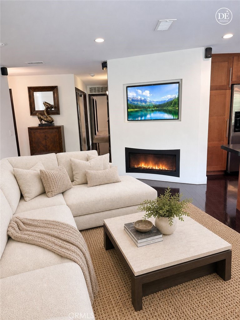 4636 Park Granada 159