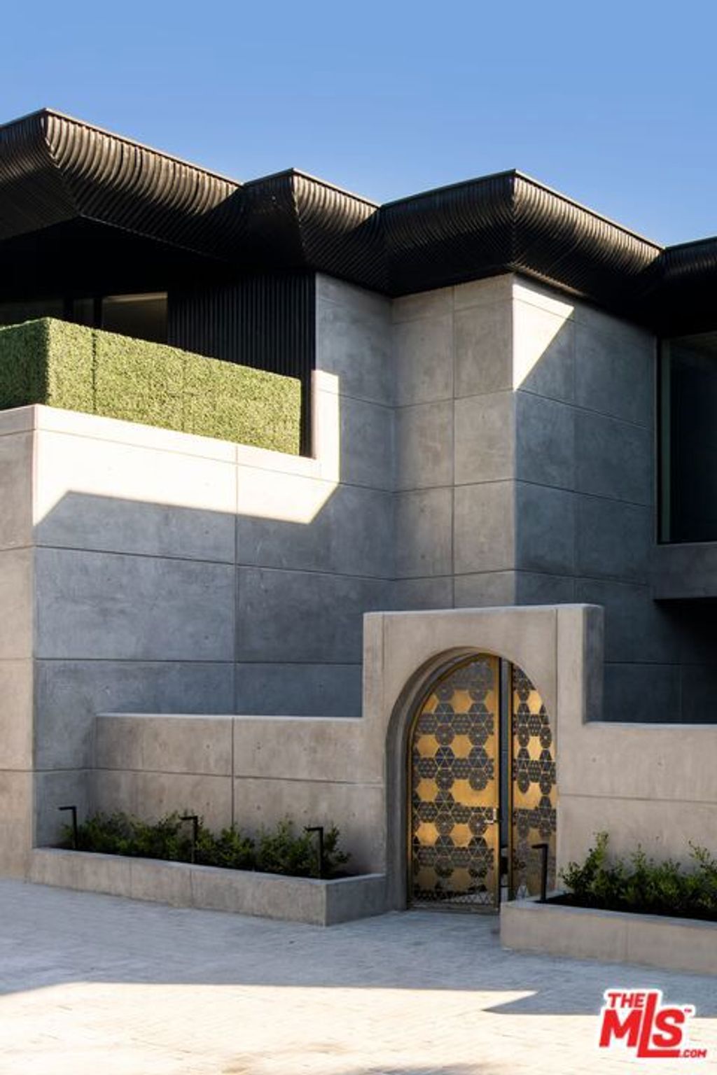 Photo of 11824 Ellice Street, Malibu, CA 90265 (MLS # 25581825)