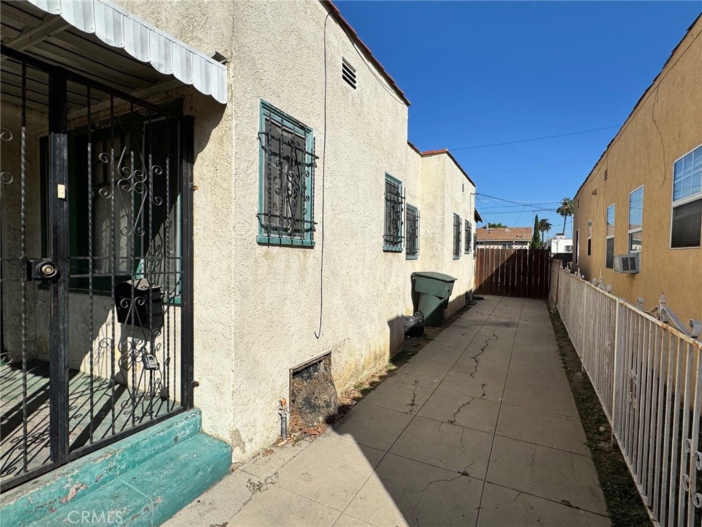 Photo of 1429 W 62nd ST, Los Angeles, CA 90047 (MLS # RS26222438)
