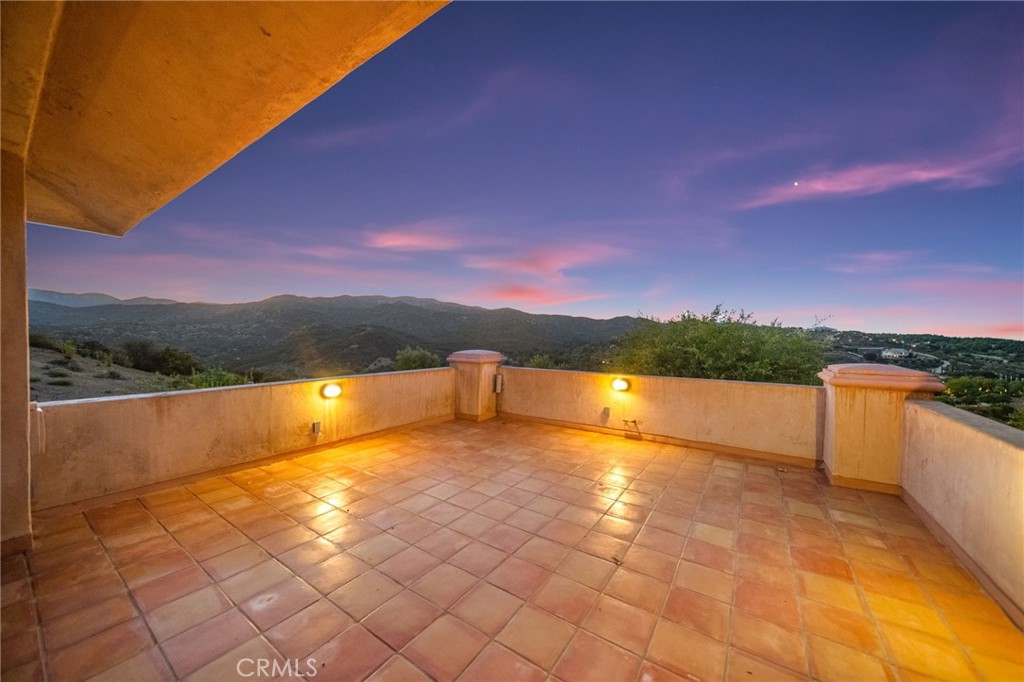 37654 Calle De Lobo
